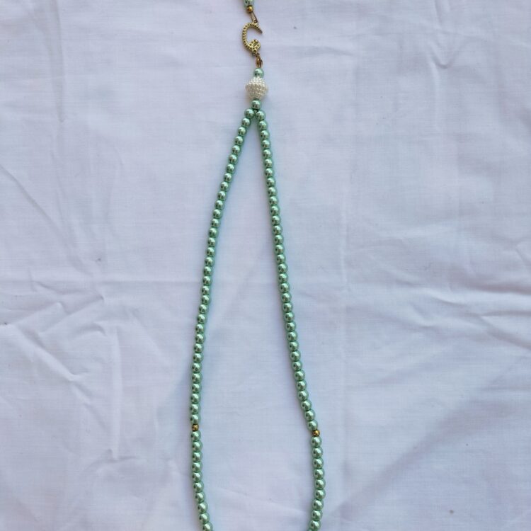 Chapelet élégant, existe en 3 couleurs : turquoise, vert et noir